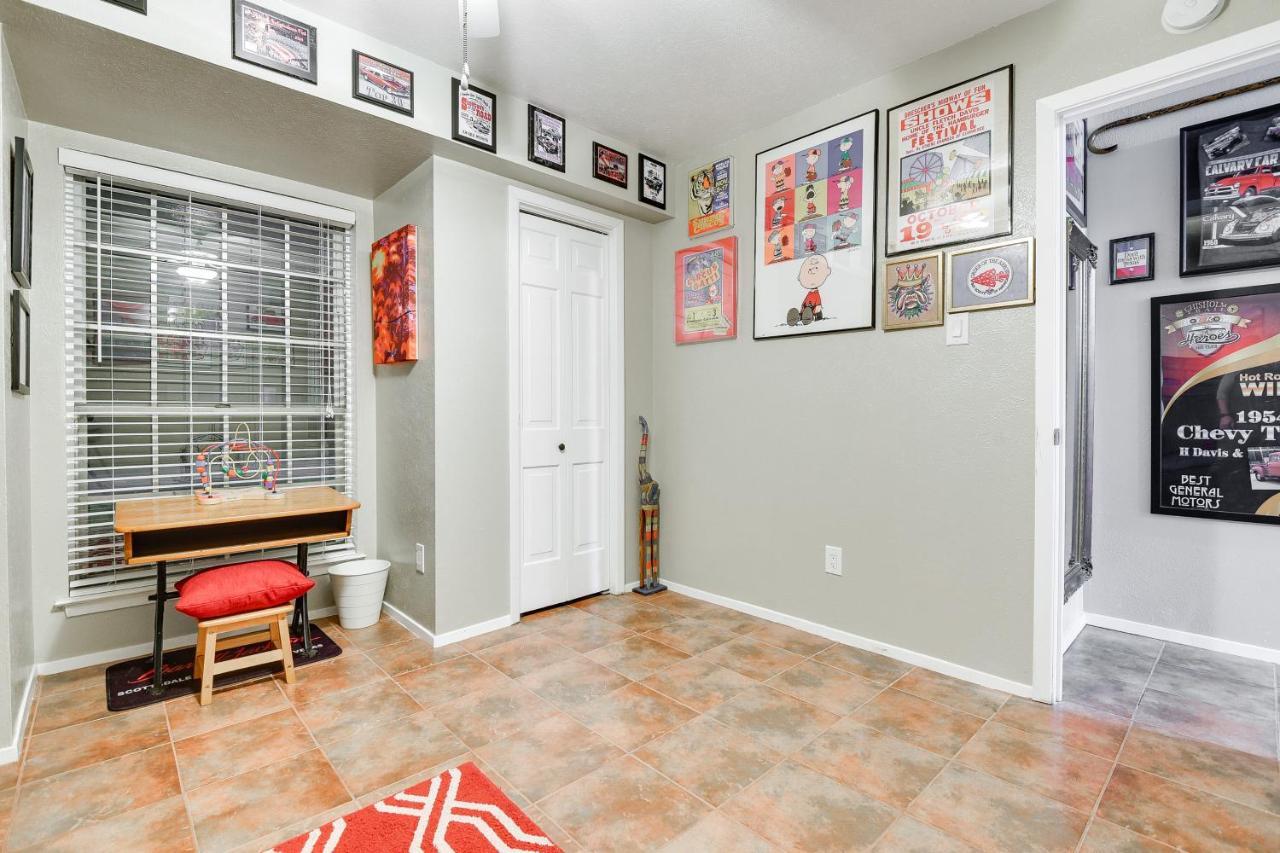 Arlington Home With Patio, Walk To Atandt Stadium! Luaran gambar