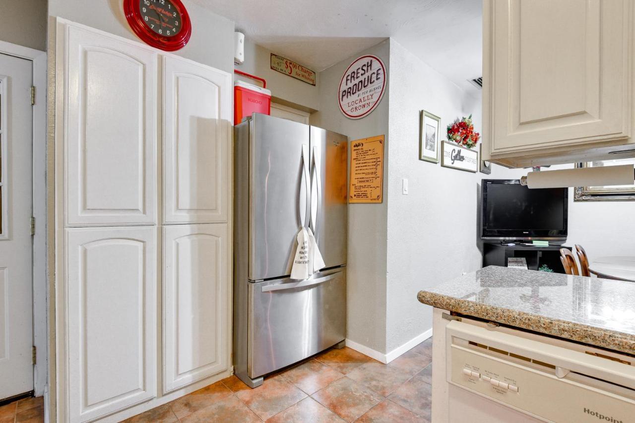 Arlington Home With Patio, Walk To Atandt Stadium! Luaran gambar