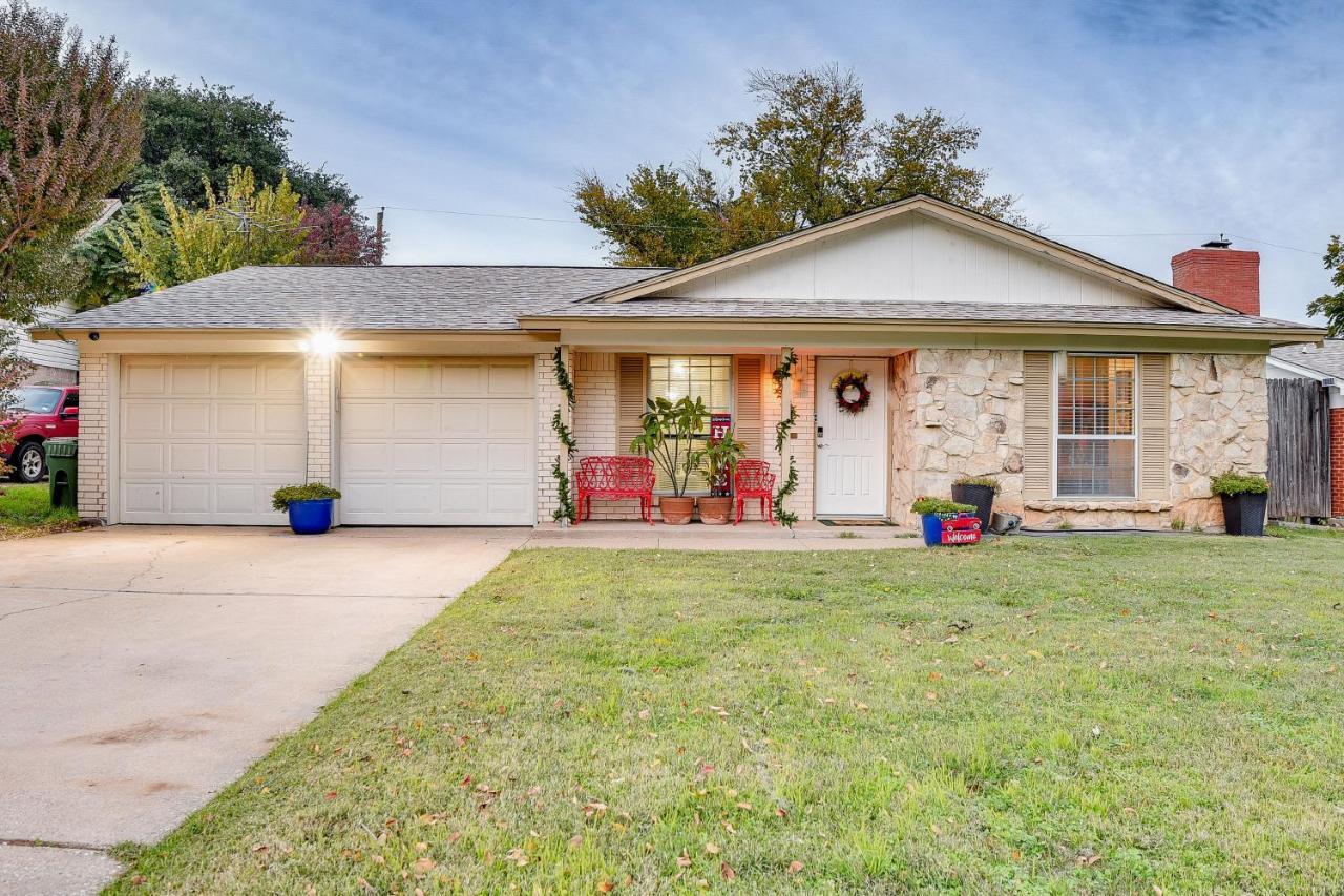 Arlington Home With Patio, Walk To Atandt Stadium! Luaran gambar